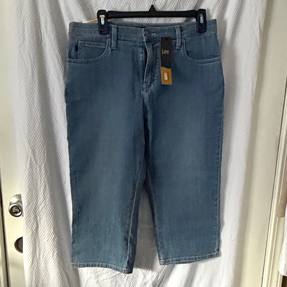 NWT VINTAGE Lee’s Relaxed Fit Capri Size 10 Med in Clear Sky 3377263